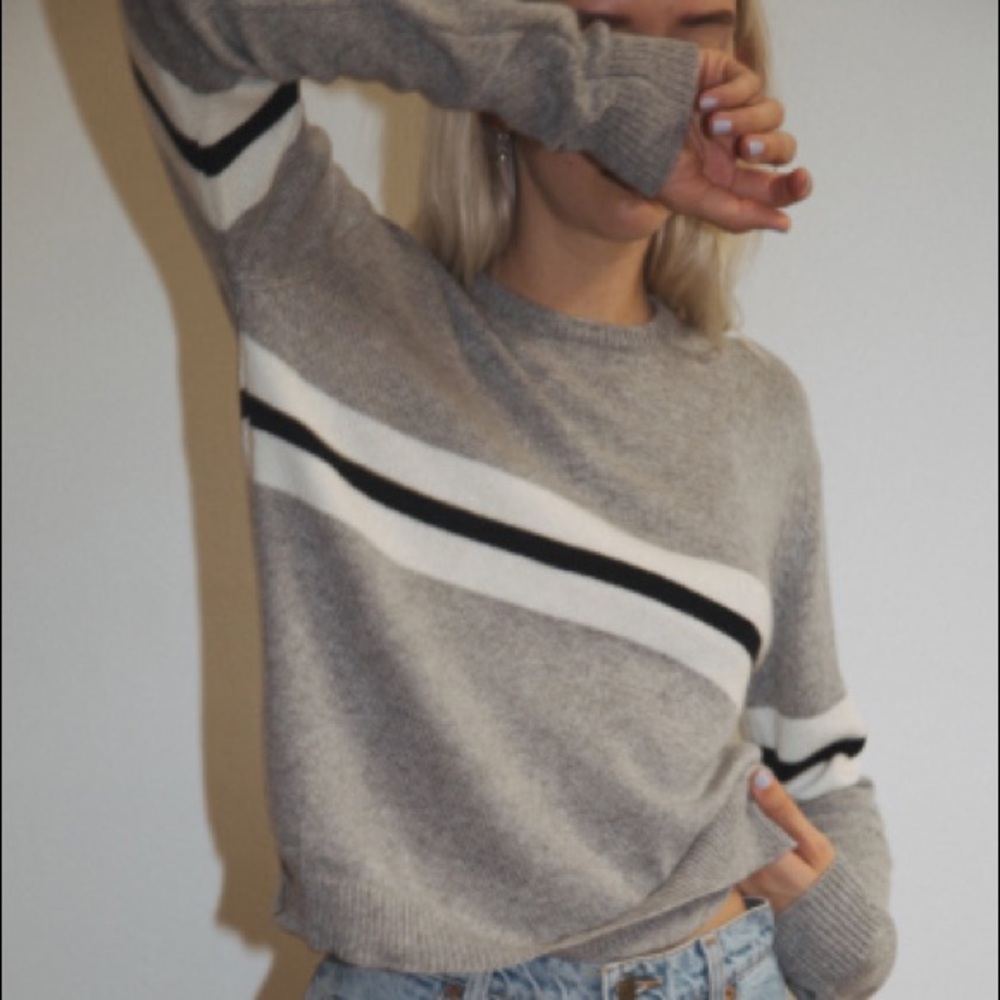 Brandy Melville Sweater
